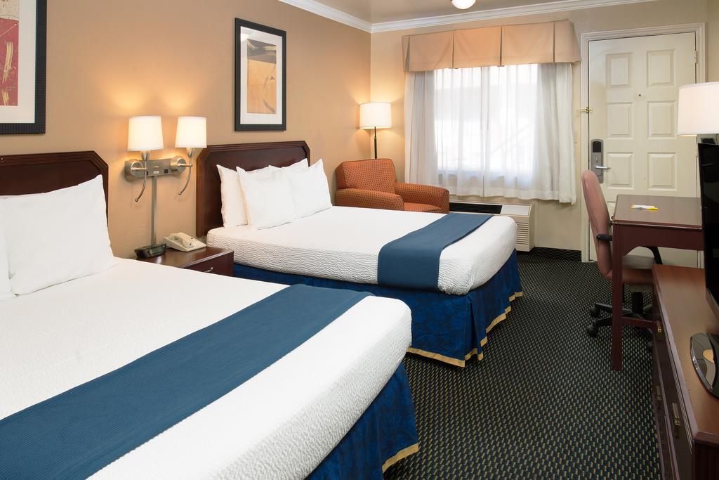 Days Inn By Wyndham Pinole Berkeley Pokoj fotografie